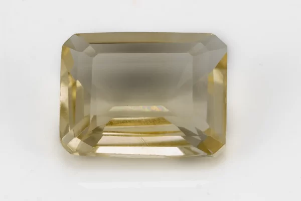 Citrine Stone 4.45 Carat - 4.89 Ratti Sunela, lab-certified vibrant yellow Octagon Step Cut gemstone