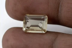 Stunning Natural Citrine (Sunela) 4.45 Carat/4.89 Ratti - Size Reference