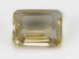Citrine Stone 4.45 Carat - 4.89 Ratti Sunela, lab-certified vibrant yellow Octagon Step Cut gemstone