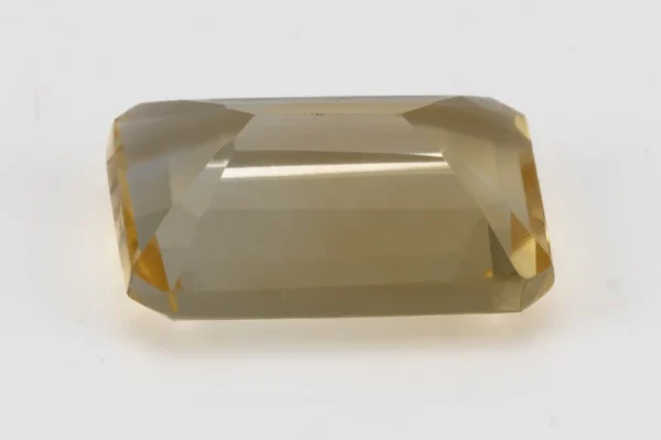 Citrine (Sunela) 5.55 Carat / 6.10 Ratti - Back View