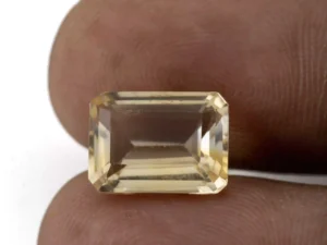 Citrine (Sunela) 6.05 Carat / 6.65 Ratti - Size Reference