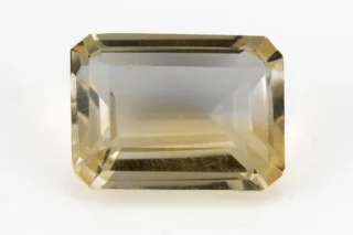 Citrine Stone 6.05 Carat - 6.65 Ratti Sunela, lab-certified vibrant yellow Octagon Step Cut gemstone