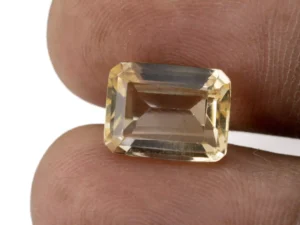 Stunning Natural Citrine (Sunela) 6.10 Carat/6.70 Ratti - Size Reference