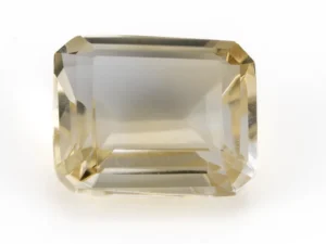 Citrine Stone 6.90 Carat - 7.58 Ratti Sunela, lab-certified vibrant yellow Octagon Step Cut gemstone