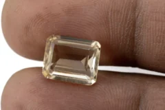 Stunning Natural Citrine (Sunela) 7.85 Carat/8.63 Ratti - Size Reference
