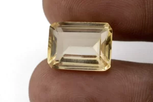 Stunning Natural Citrine (Sunela) 8.35 Carat/9.18 Ratti - Size Reference