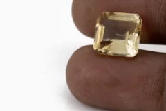 Citrine (Sunela) 8.65 Carat / 9.50 Ratti - Size Reference