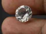 Crystal (Sfatik) 4.50 Carat / 4.94 Ratti - Size Reference