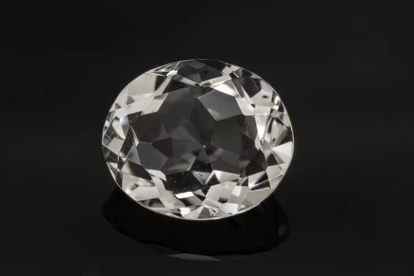 Lab-Certified Crystal Stone 5.07 Carat - 5.57 Ratti Sphatik