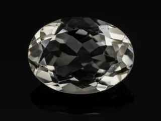 Lab-Certified Crystal Stone 5.55 Carat - 6.10 Ratti Sphatik