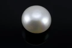 Radiant Cultured Pearl 10.60 Carat (11.65 Ratti) - Round Shape - Front View