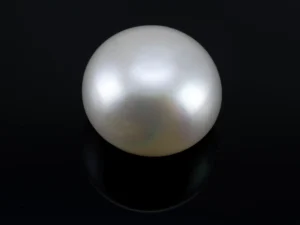 Radiant Cultured Pearl 10.60 Carat (11.65 Ratti) - Round Shape - Front View