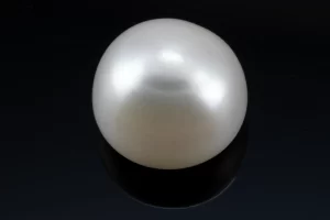 Radiant Cultured Pearl 5.78 Carat / 6.35 Ratti - Round Cut - Front View