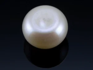 Radiant Cultured Pearl 6.07 Carat / 6.67 Ratti - Round Cut - Back View