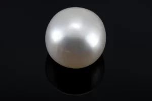 Radiant Cultured Pearl 7.41 Carat (8.14 Ratti) - Round Cut - Front View