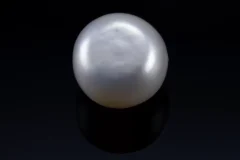 Radiant Cultured Pearl 7.41 Carat / 8.14 Ratti - Round Cut - Back View