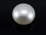Radiant Cultured Pearl 7.90 Carat (8.68 Ratti) - Round Cut - Front View