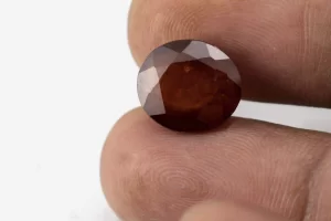 Hessonite (Gomed) 6.57 Carat - 7.22 Ratti - Size Reference