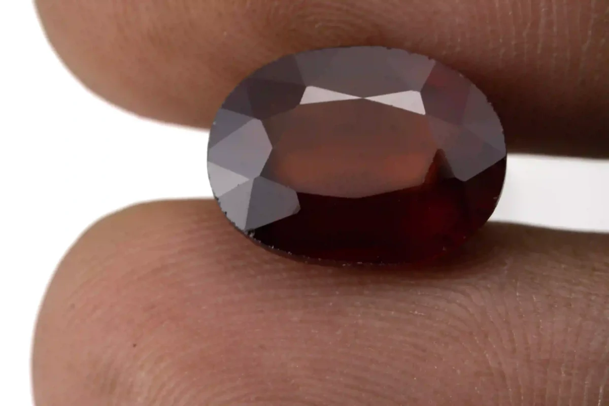 Hessonite (Gomed) 6.00 Carat - 6.59 Ratti - Size Reference