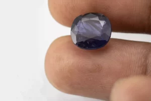 Iolite (Neeli) 11.64 Carat / 12.79 Ratti - Size Reference