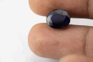 Iolite (Neeli) 12.18 Carat / 13.38 Ratti - Size Reference