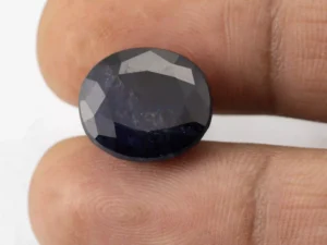 Iolite (Neeli) 3.89 Carat / 4.27 Ratti - Size Reference