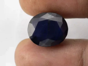 Iolite (Neeli) 3.95 Carat / 4.34 Ratti - Size Reference