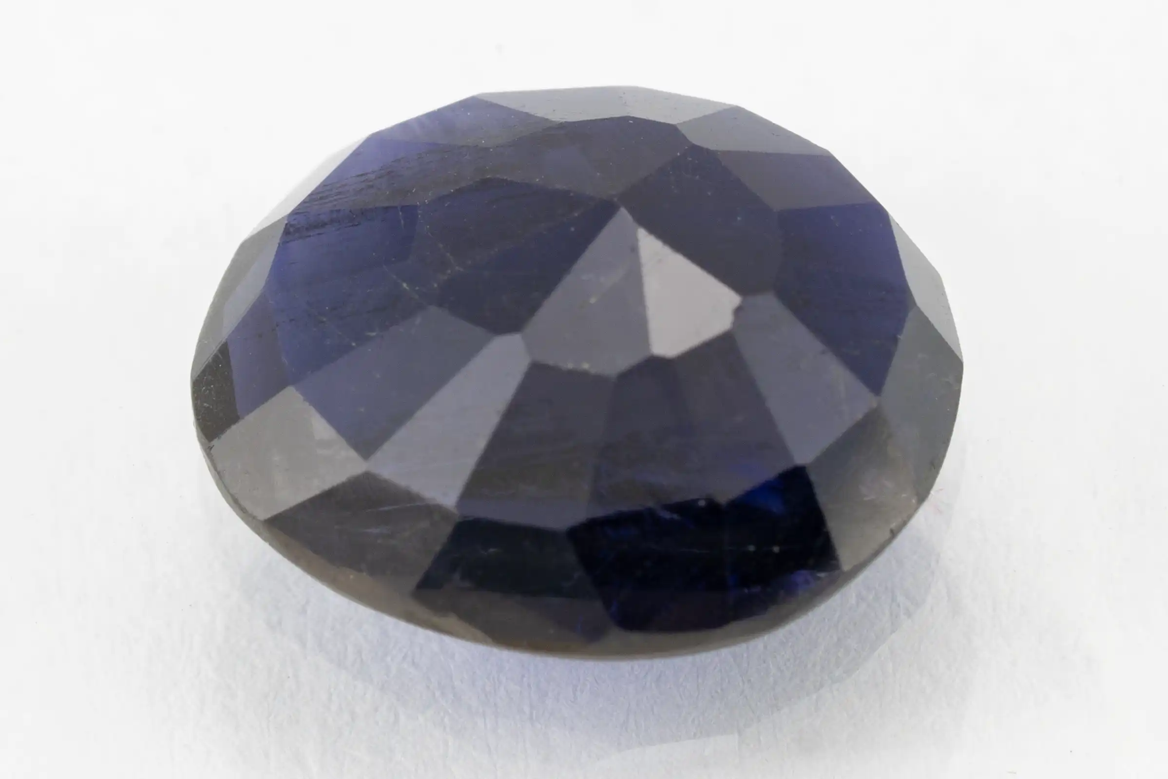 Iolite (Neeli) 4.85 Carat / 5.33 Ratti - Back View