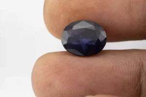 Iolite (Neeli) 9.51 Carat / 10.45 Ratti - Size Reference