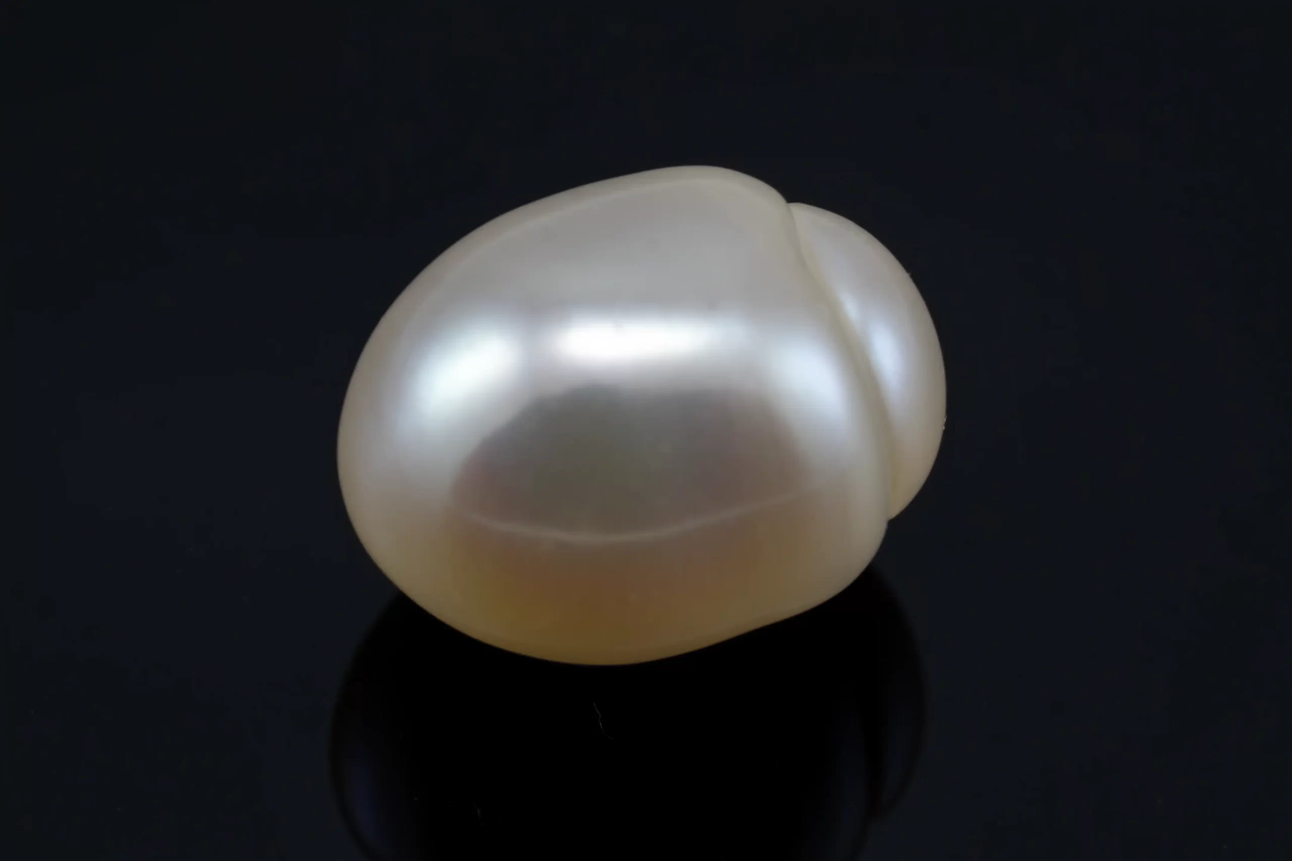 Certified Keshi Pearl 5.885 Carat - 6.10 Ratti - Back View