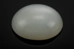 Moonstone (Chandramani) 12.08 Carat / 13.27 Ratti - Front View