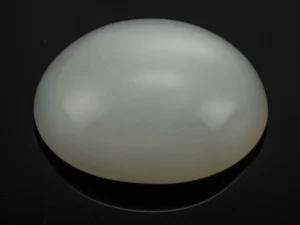 Moonstone (Chandramani) 12.08 Carat / 13.27 Ratti - Front View