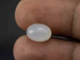 Moonstone (Chandramani) 5.12 Carat / 5.63 Ratti - Size Reference