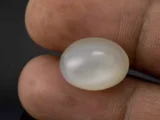 Moonstone (Chandramani) 5.45 Carat / 5.99 Ratti - Size Reference