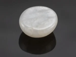 Moonstone (Chandramani) 5.93 Carat / 6.52 Ratti - Back View