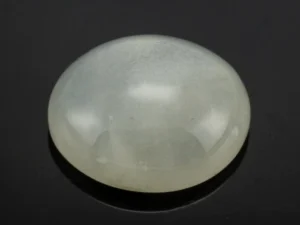 Moonstone (Chandramani) 6.17 Carat / 6.78 Ratti - Front View