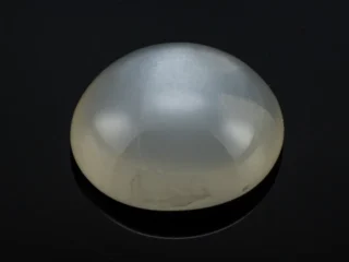 Moonstone (Chandramani) 8.03 Carat / 8.82 Ratti - Front View