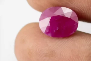 Mozambique Ruby (Manek) 6.06 Carat - 6.66 Ratti - Size Reference