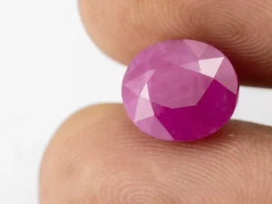 Mozambique Ruby (Manek) 6.49 Carat - 7.13 Ratti - Size Reference