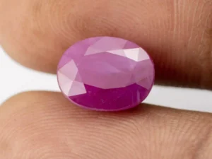Mozambique Ruby (Manek) 6.67 Carat - 7.33 Ratti - Size Reference