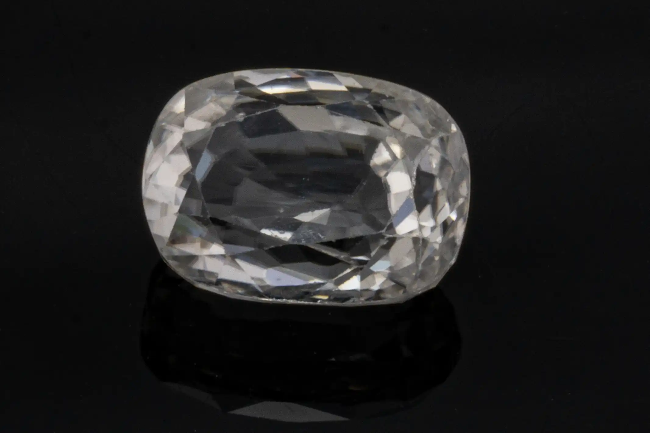 Natural Zircon 5.33 Carat - 5.86 Ratti - Front View2