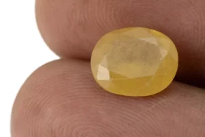 Natural Nizerian Yellow Sapphire 4.15 Carat / 4.56 Ratti Size Reference