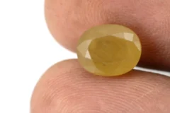 Natural Nizerian Yellow Sapphire 4.15 Carat / 4.56 Ratti Size Reference