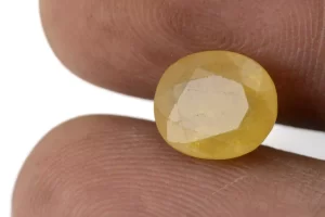 Natural Nizerian Yellow Sapphire 4.20 Carat / 4.61 Ratti Size Reference