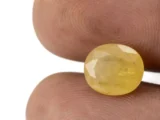 Natural Nizerian Yellow Sapphire 4.20 Carat / 4.61 Ratti Size Reference