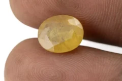 Natural Nizerian Yellow Sapphire 4.30 Carat / 4.72 Ratti Size Reference