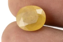 Natural Nizerian Yellow Sapphire 6.30 Carat / 6.92 Ratti Size Reference