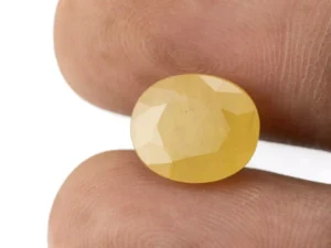 Natural Nizerian Yellow Sapphire 6.70 Carat / 7.36 Ratti Size Reference