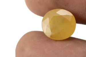 Natural Nizerian Yellow Sapphire 7.10 Carat / 7.80 Ratti Size Reference