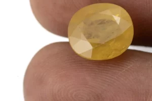 Natural Nizerian Yellow Sapphire 7.25 Carat / 7.98 Ratti Size Reference